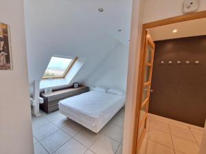Bel appartement T2 avec balcon, WIFI et parking près de la plage - FR-1-706-2