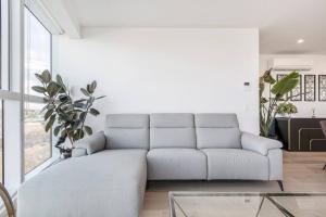 The Fawn Relish in Sub-Penthouse Panorama