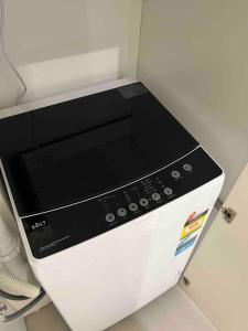 lBrand New beachside 2BR apt in prime Location