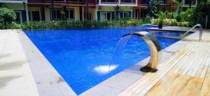 900 sqft Spacious 1 BHK Wi-Fi LPG Gas Pool Gym