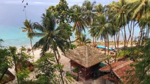 Hagdan Reef Dive Spot by HiveRooms