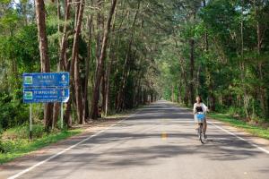 Dugong Village-Green Hotel