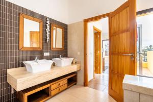 Villa de la Huerta con piscina privada y barbacoa