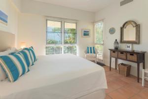 No 3 @ The Hill Apartments