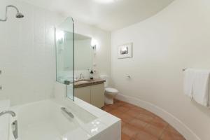 No 3 @ The Hill Apartments