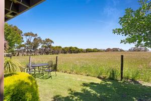 Coastal meets Country at this Ventnor Beach Escape