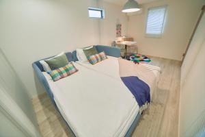 Shinjuku Orange County Villa