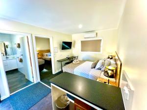 Auto Lodge Motor Inn