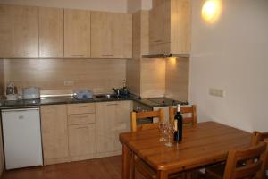 PM Services Royal Plaza Apartments