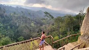 Wanagiri sunset glamping - Gitgit