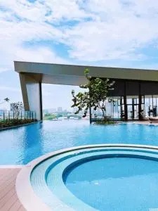 Kenwingston Skyloft Apartment Doorsteps to BRT Subang USJ - Kampong Penaga