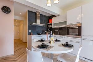 EVA-Modern 2 bedroom apartment seaside Oostende