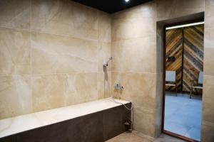 PM Services Flora Apartments