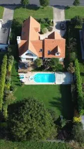 Grande Chambre entre caen et la mer chambre terrasse jardin et piscine - Mathieu
