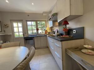 Appartements Le Petit Volnay - Au Coeur de Volnay : photos des chambres