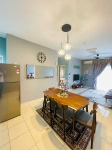 ER Homestay 3bedroom with Balcony nearest KLIA