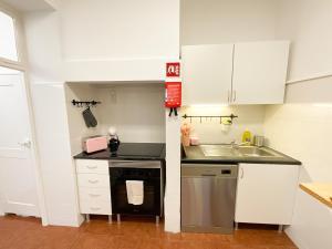 Fantastic Spacious Apartment near Carcavelos Beach