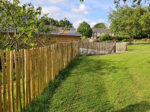 Maisons de vacances Au jardin de Capucine : photos des chambres