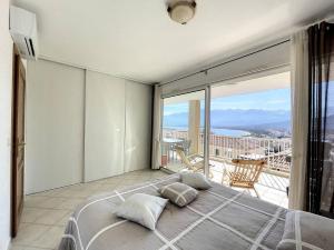 Appartements T3 vue sur la baie de Calvi : photos des chambres