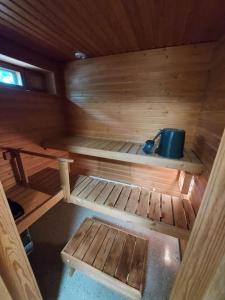 Kotimaailma - Tilava 2MH asunto saunalla Herttoniemen merellisessä ympäristössä