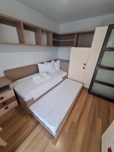 Urban George Enescu 4 BeedRoom Apartment Suceava