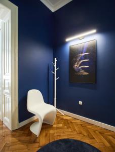 Art Borelli Vranski Apartment by Irundo