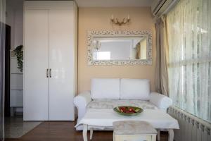 Sunny Studio with a view in TOP Center