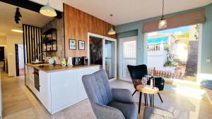 AA Guest - Mi Casa Eco Front Sea Views