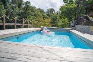 Maisons de vacances Le Bonheur En Beaujolais - pour 26 Personnes au Coeur des Vignes : L-Evasion Parfaite pour des Vacances Inoubliables : photos des chambres