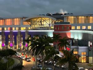 12 Palm Boulevard Apt 404