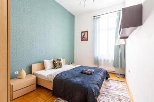 Central Gozsdu Aparment by Quentin Homes