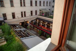 Central Gozsdu Aparment by Quentin Homes