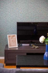 Central Gozsdu Aparment by Quentin Homes