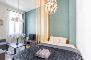 Central Gozsdu Aparment by Quentin Homes