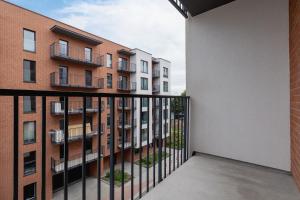 Modern Apartment Podgorze with Parking by Noclegi Renters