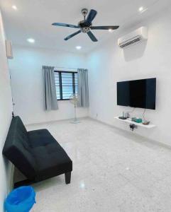 Cheerful 27 Home with BBQ grill