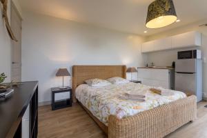 Studio vue magique proche Locronan