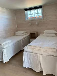 Lyxiga stugor med sjöutsikt