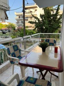 Sunny Peraia Apartment