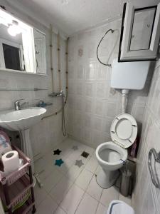 Sunny Peraia Apartment