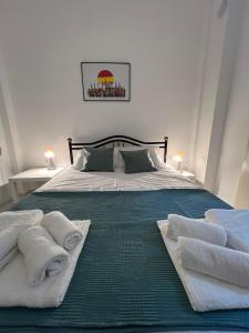 Sunny Peraia Apartment