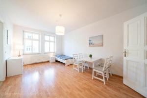 Apt Nikola 3 Zimmer Balkon 72qm Waschtrockner TV Vollausstattung zentral