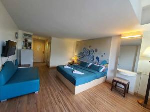 The Pacific Cool Chic