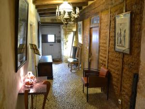 Maisons de vacances Gite Beaulieu-sur-Sonnette, 3 pieces, 4 personnes - FR-1-653-145 : photos des chambres