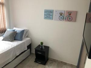 Apartamentos View, calle del Malecón frente al lago