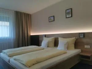 Hotel am Regenbogen - 福恩施特劳斯