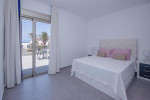 Poris 2 Beachfront Corralejo By Holidays Home