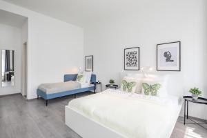 Absolute Central - NEW - Sunny