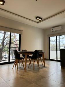 MODERNO DEPARTAMENTO PARA 3-4 PERSONAS, MUY BIEN UBICADO