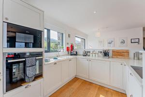 Residence 11 by Together Travel - Luxury 2-Bed Ground Floor Apartment